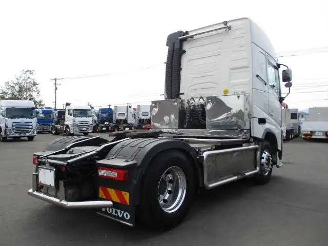 ボルボ トラック 大型 トラクター ハイルーフ 1デフの中古トラック画像3