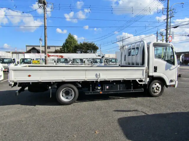 いすゞ エルフ 小型 平ボディ NPR88AR R2の中古トラック画像2