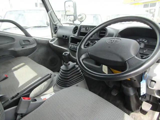 トヨタ ダイナ 小型 平ボディ XZU655 H29の中古トラック画像10
