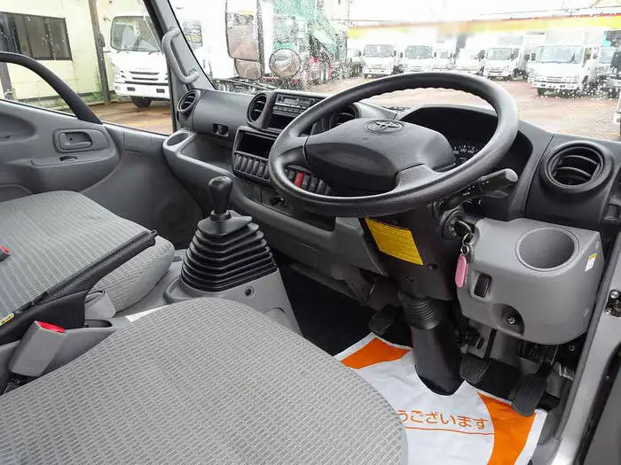 トヨタ ダイナ 小型 平ボディ TKG-XZU655 H25の中古トラック画像8