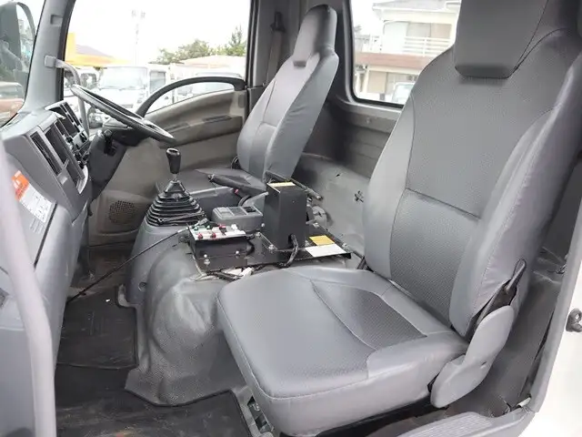 いすゞ フォワード 中型/増トン タンク車 散水車 PKG-FRR90S1の中古トラック画像12