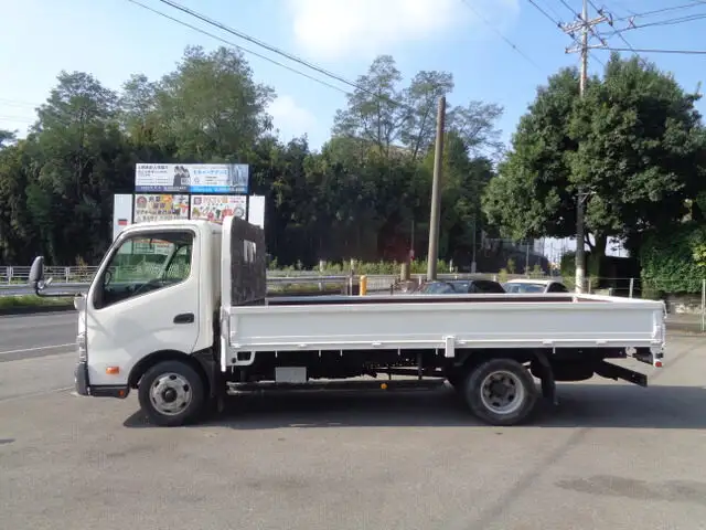 日野 デュトロ 小型 平ボディ TKG-XZU H28の中古トラック画像4