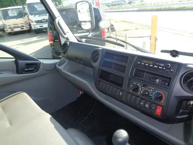 日野 デュトロ 小型 平ボディ TKG-XZU H28の中古トラック画像9
