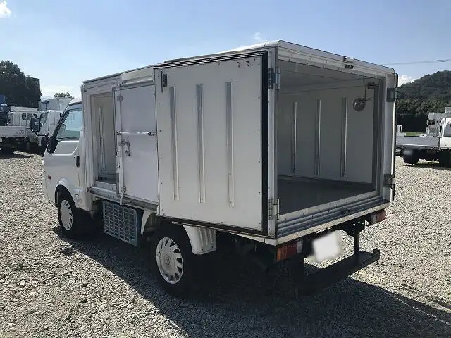 マツダ ボンゴ 小型 冷凍冷蔵 低温 床アルミの中古トラック画像4