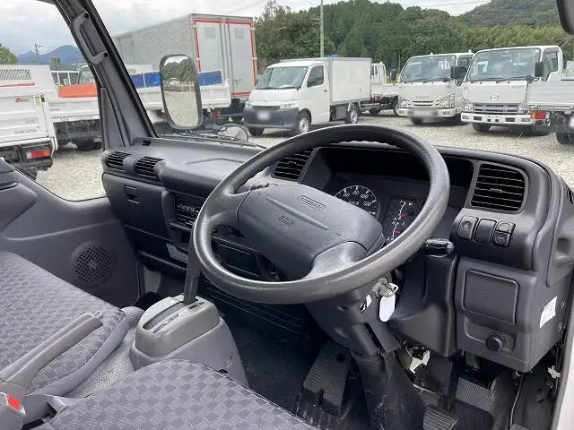 日産 アトラス 小型 平ボディ 10尺 KR-AHR69 の中古トラック