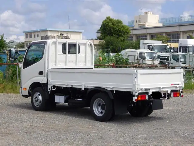 日野 デュトロ 小型 平ボディ 2RG-XZU605M R4の中古トラック画像3