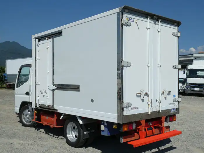 三菱 キャンター 小型 冷凍冷蔵 低温 スタンバイの中古トラック画像3