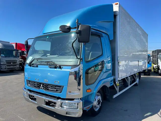 三菱 ファイター 中型/増トン ウイング エアサス ベッドの中古トラック画像1