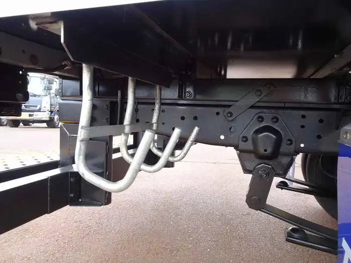 いすゞ エルフ 小型 冷凍冷蔵 保冷 サイドドアの中古トラック画像像17