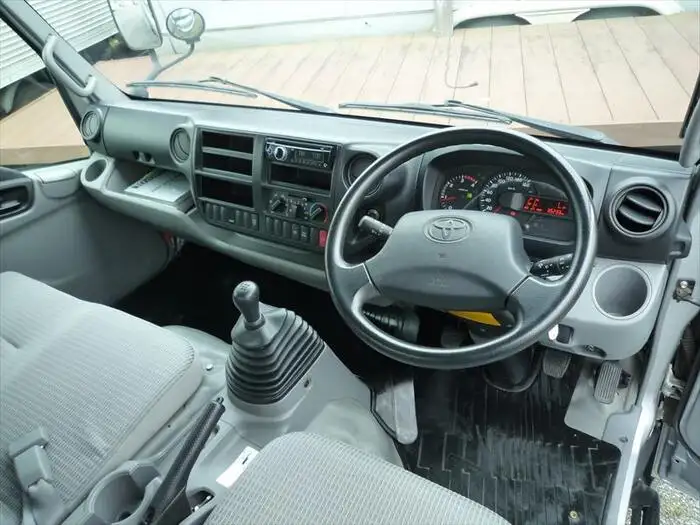 トヨタ トヨエース 小型 アルミバン TKG-XZU710 H25の中古トラック画像8