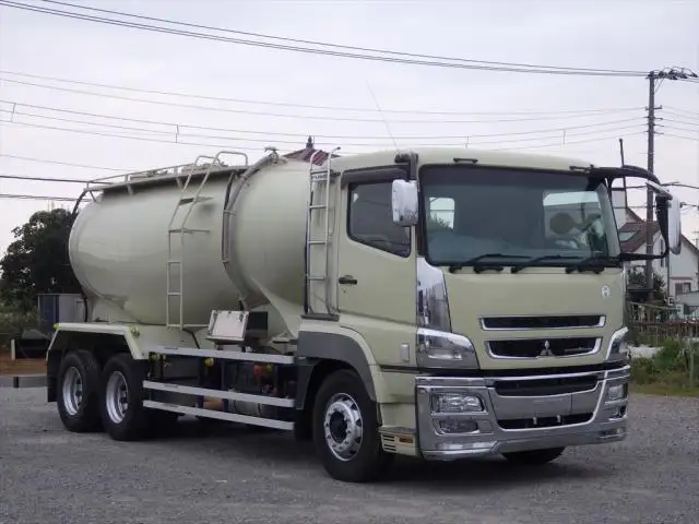 三菱 スーパーグレート 大型 タンク車 バルク QKG-FU50VYの中古トラック画像2