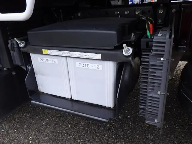 三菱 キャンター 小型 平ボディ TPG-FBA20 H29の中古トラック画像15