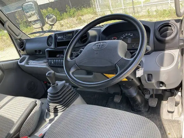 トヨタ ダイナ 小型 平ボディ TKG-XZC645 H30の中古トラック画像10