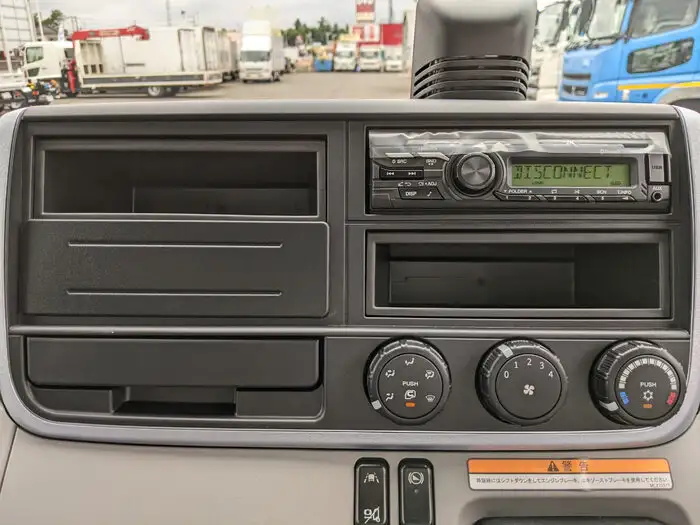 三菱 キャンター 小型 アルミバン 2PG-FEB80 R4の中古トラック画像11