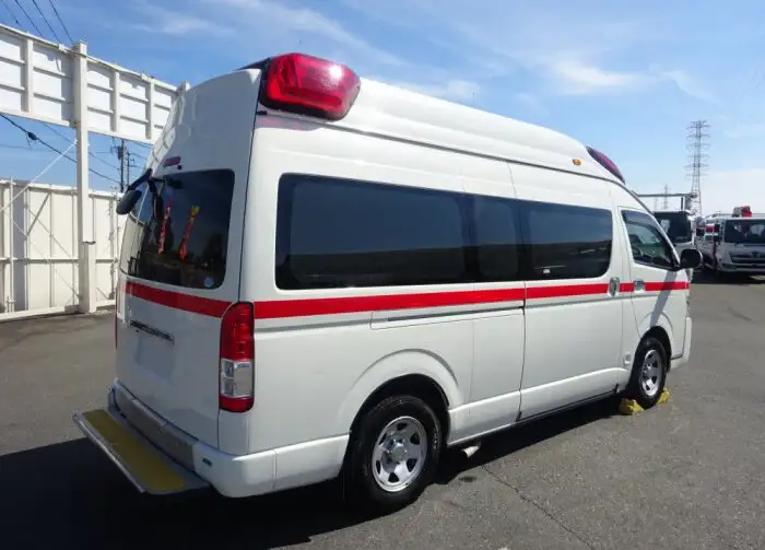 トヨタ ハイエース 小型 特殊車両 CBF-TRH221S H27の中古トラック画像3