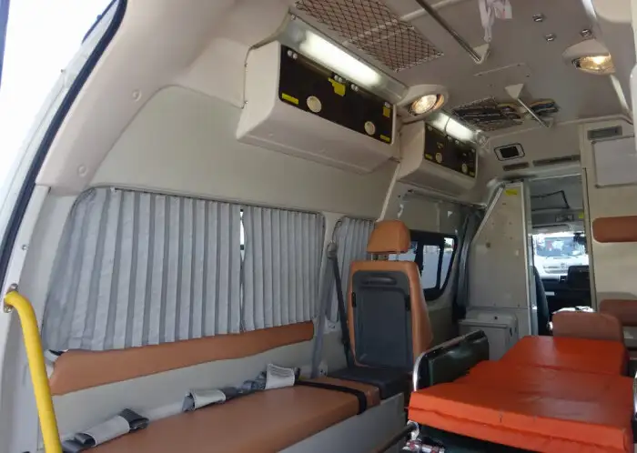 トヨタ ハイエース 小型 特殊車両 CBF-TRH221S H27の中古トラック画像11