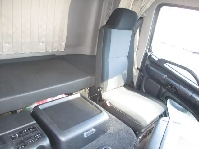 日野 プロフィア 大型 トラクター 1デフ ベッドの中古トラック画像11