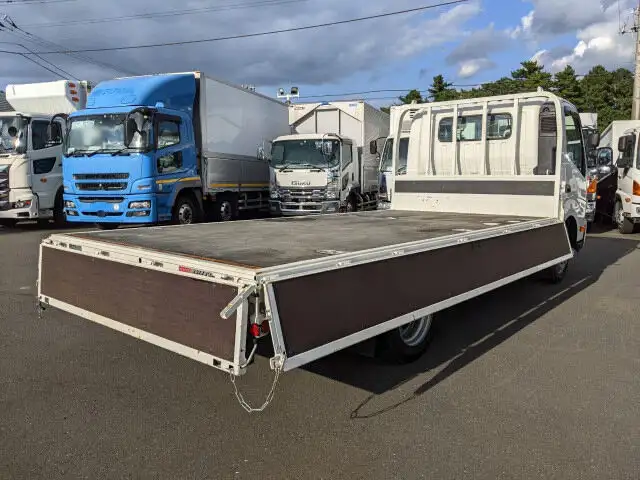 日野 デュトロ 小型 平ボディ 2RG-XZU710M R2の中古トラック画像5