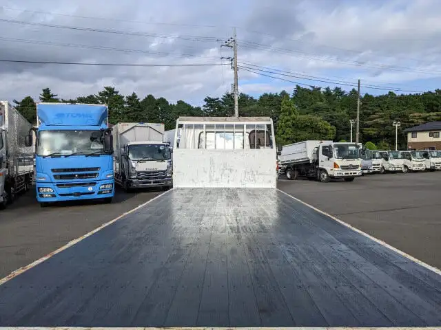 三菱 ファイター 中型/増トン 平ボディ ベッド 2KG-FK61Fの中古トラック画像6
