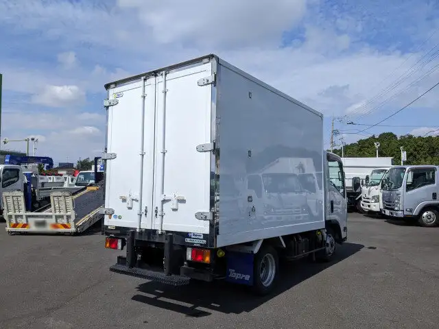 いすゞ エルフ 小型 冷凍冷蔵 低温 サイドドアの中古トラック画像2