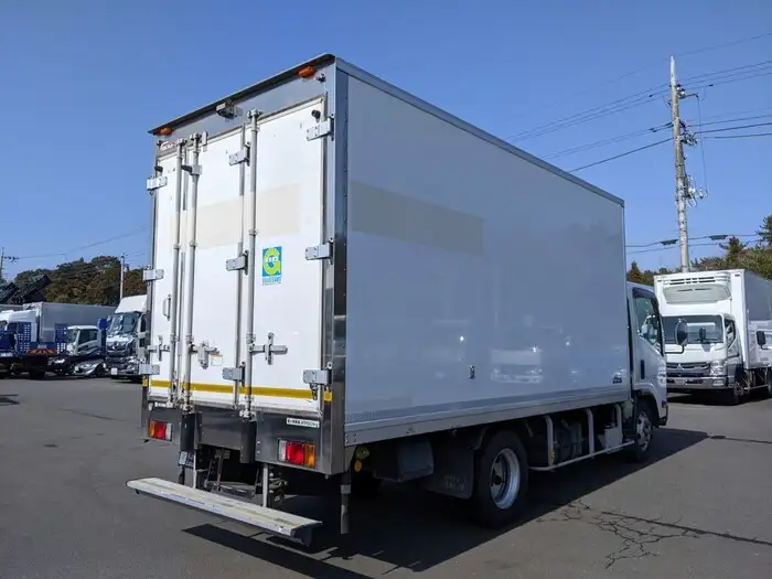 いすゞ エルフ 小型 冷凍冷蔵 低温 2室の中古トラック画像3