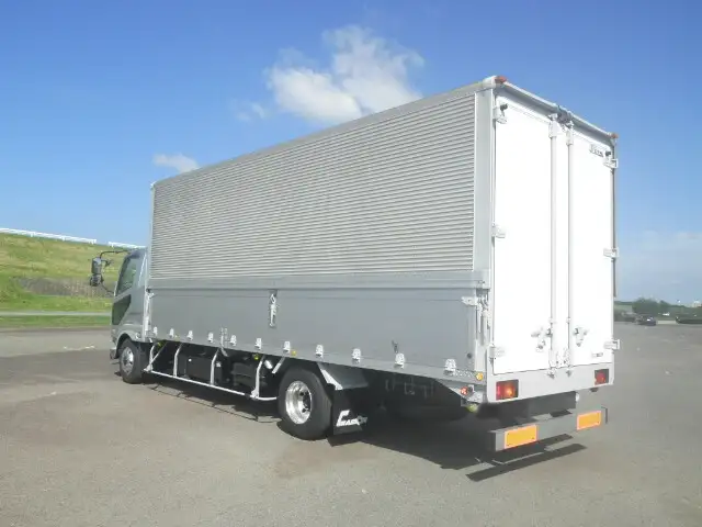 三菱 ファイター 中型/増トン ウイング エアサス ベッドの中古トラック画像4