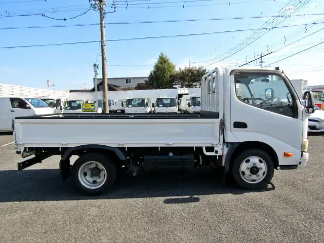 トヨタ ダイナ 小型 平ボディ SKG-XZU605 H23の中古トラック画像2