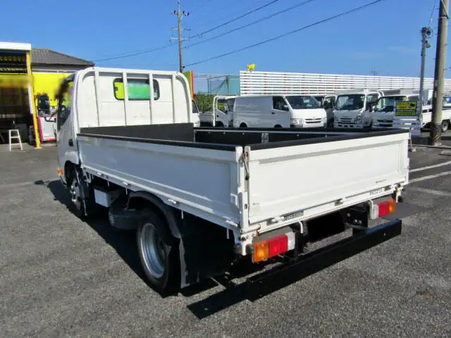 トヨタ ダイナ 小型 平ボディ SKG-XZU605 H23の中古トラック画像3