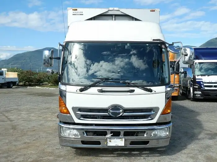 日野 レンジャー 中型/増トン ウイング エアサス ベッドの中古トラック画像2