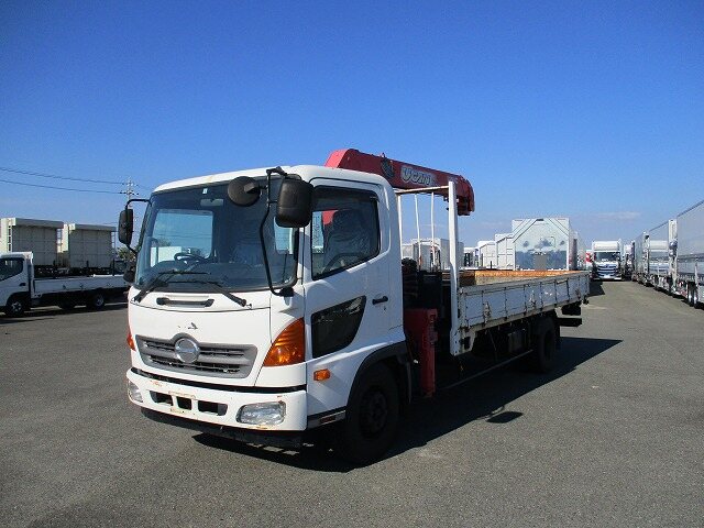三菱 スーパーグレート 大型 ウイング エアサス ベッド の中古トラック【車両No.129675】