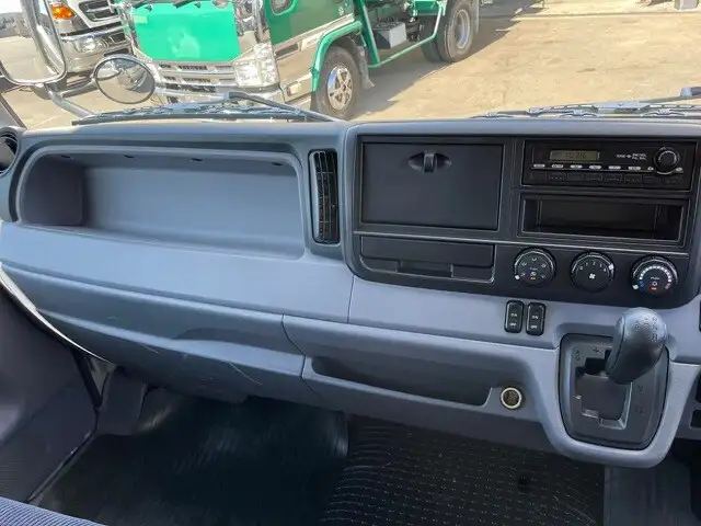 三菱 キャンター 小型 ウイング SKG-FEB90 H23の中古トラック画像15