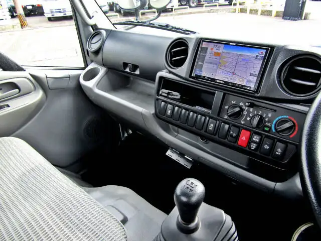 トヨタ ダイナ 小型 平ボディ TKG-XZU605 H29の中古トラック画像9