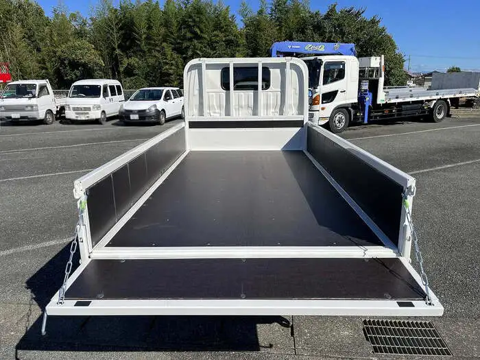日野 デュトロ 小型 平ボディ 2RG-XZU605M R4の中古トラック画像5