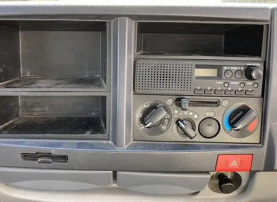 いすゞ エルフ 小型 平ボディ BKG-NJR85A H20の中古トラック画像11
