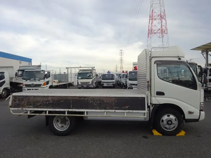 日野 デュトロ 小型 平ボディ 床鉄板 TKG-XZU640Mの中古トラック画像3
