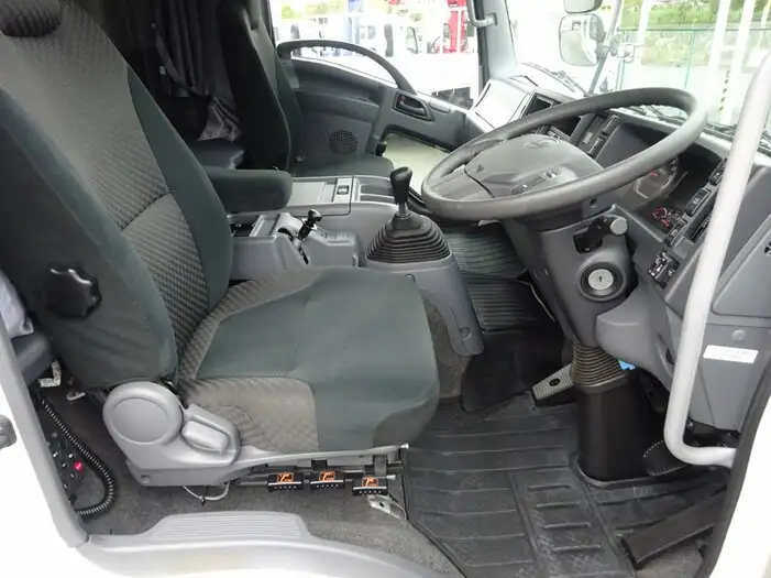 日産UD コンドル 中型/増トン アルミバン エアサス ベッドの中古トラック画像13