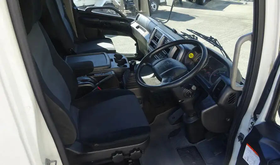 日野 レンジャー 中型/増トン 平ボディ QKG-FJ7JKAA H27の中古トラック画像11