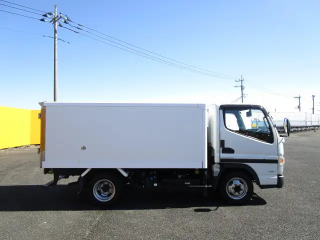 三菱 キャンター 小型 冷凍冷蔵 低温 床ステンの中古トラック画像3