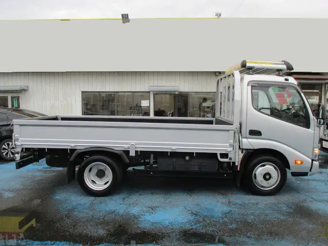 日野 デュトロ 小型 平ボディ TKG-XZU645M H30の中古トラック画像3