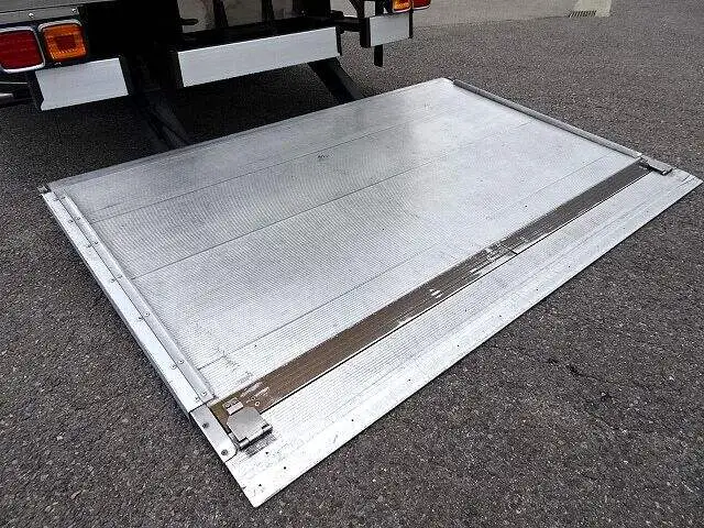 いすゞ フォワード 中型/増トン 冷凍冷蔵 冷凍ウイング 中温の中古トラック画像8