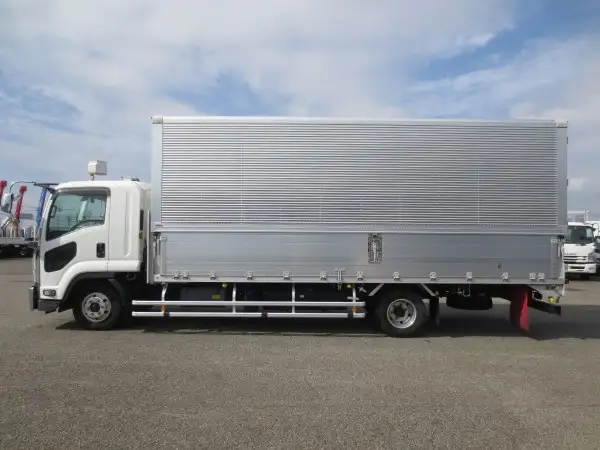 いすゞ フォワード 中型/増トン ウイング ベッド 2RG-FRR90S2の中古トラック画像9
