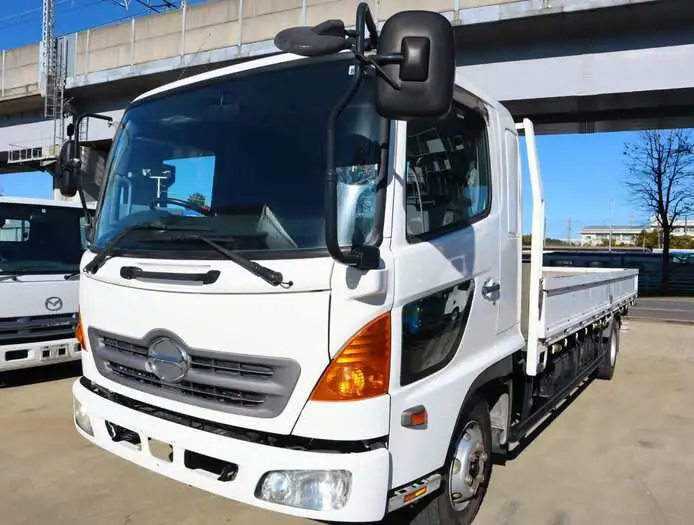 日野 レンジャー 中型/増トン 平ボディ エアサス ベッド の中古トラック【車両No.135313】