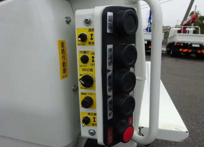 いすゞ エルフ 小型 パッカー車 プレス式 2RG-NMR88ANの中古トラック画像16