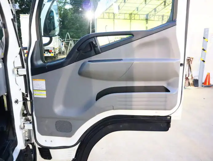 三菱 キャンター 小型 平ボディ 2RG-FBA20 R2の中古トラック画像9