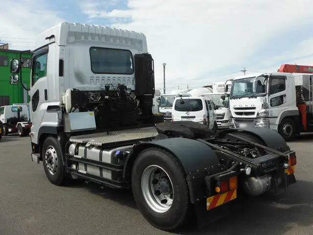 いすゞ ギガ 大型 トラクター ハイルーフ 1デフの中古トラック画像5