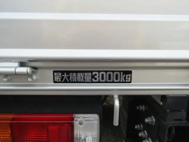 トヨタ ダイナ 小型 平ボディ 床鉄板 2RG-XZU645の中古トラック画像6