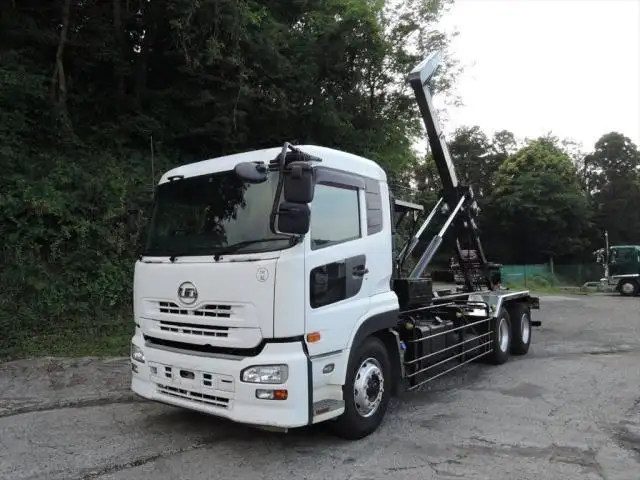 日産UD クオン 大型 アームロール ツインホイスト ベッドの中古トラック画像1