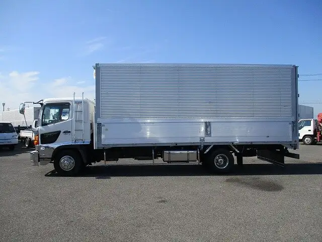 日野 レンジャー 中型/増トン ウイング 床鉄板 ベッドの中古トラック画像5