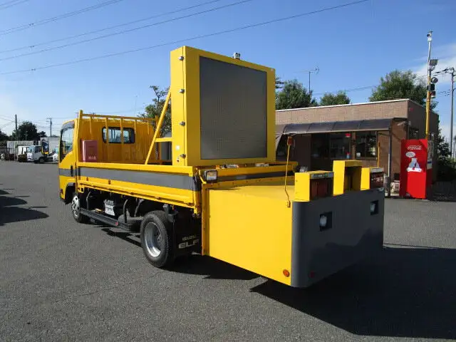 いすゞ エルフ 小型 特殊車両 TRG-NLR85AR H29の中古トラック画像2