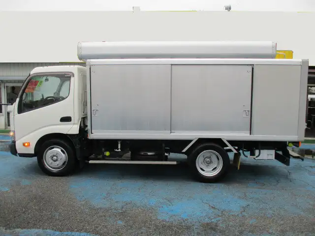 日野 デュトロ 小型 アルミバン ボトルカー サイドドアの中古トラック画像2